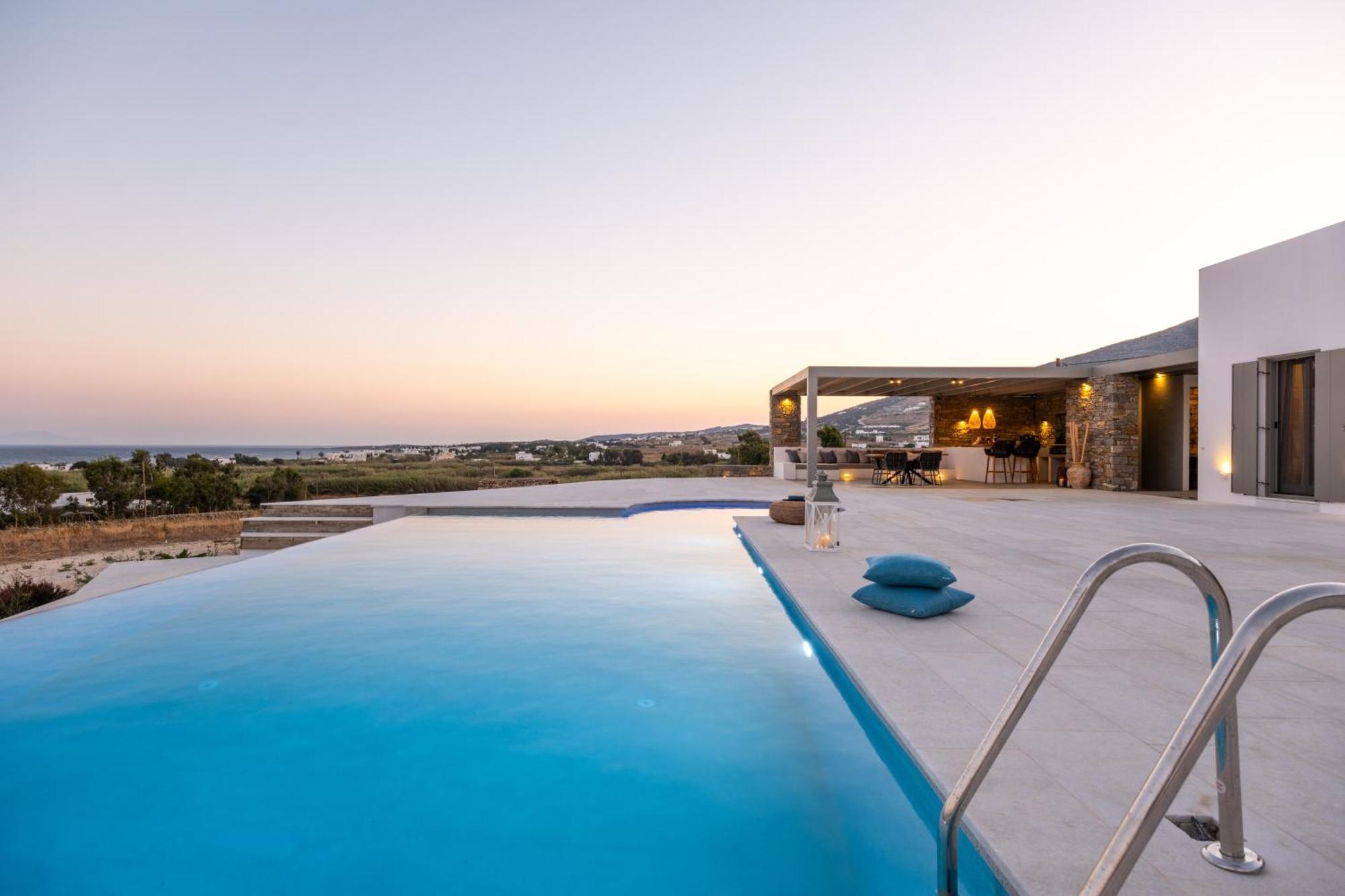 Golden Bay Luxury Villas And Suites Chrisi Akti  Eksteriør billede